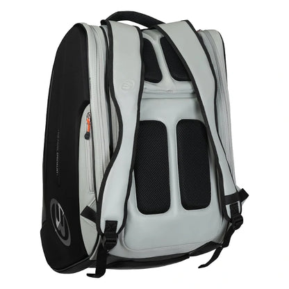 Paletero Bullpadel Hack Gris 2026